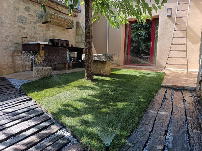 Création d’un aménagement paysager près de Montussan