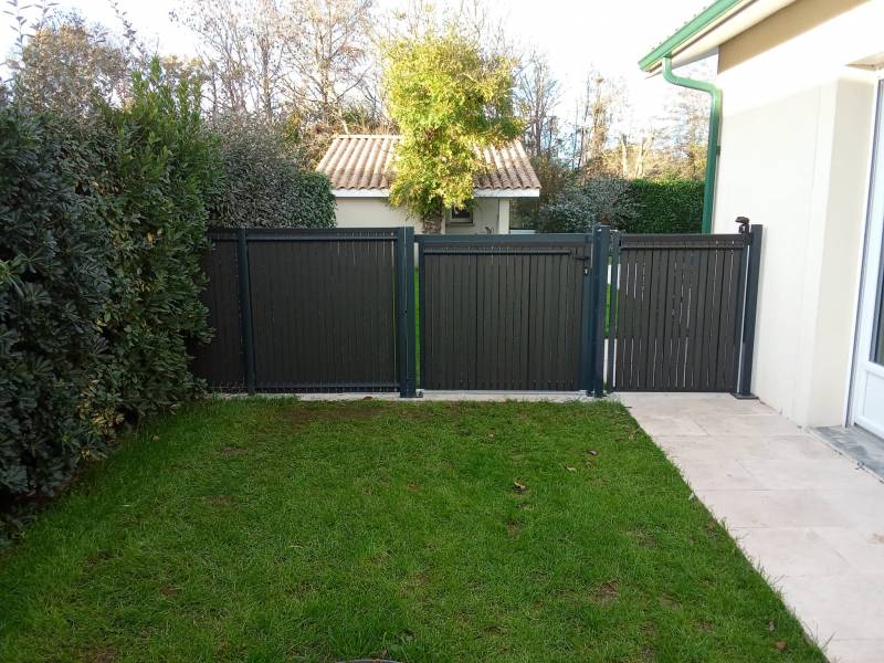 Fourniture et pose d'un portillon à Saint-Loubès près de Bordeaux 
